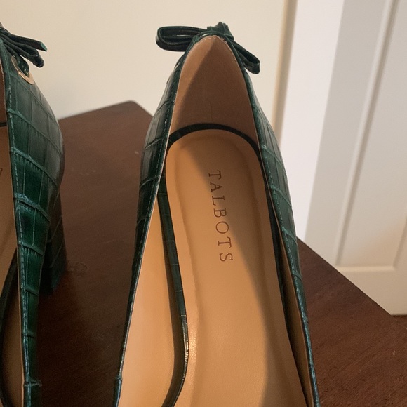 Talbots “crocodile” green heels new without tags/box. Size 10 M - Picture 2 of 7